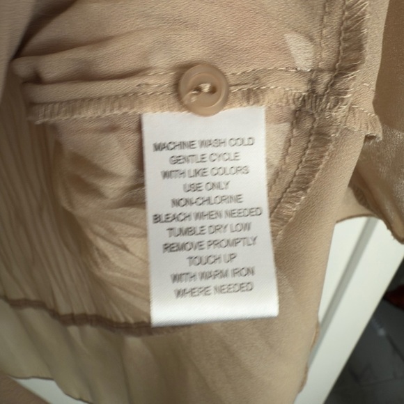 Allison Taylor Ruffle Front Button Blouse Beige | Size XL - Picture 6 of 7